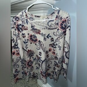 Status by Chenault Floral Top